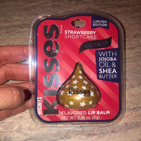 strawberry shortcake kiss